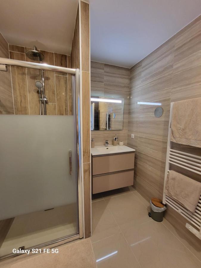 Appartement De Standing Bord De Mer Pietrosella المظهر الخارجي الصورة